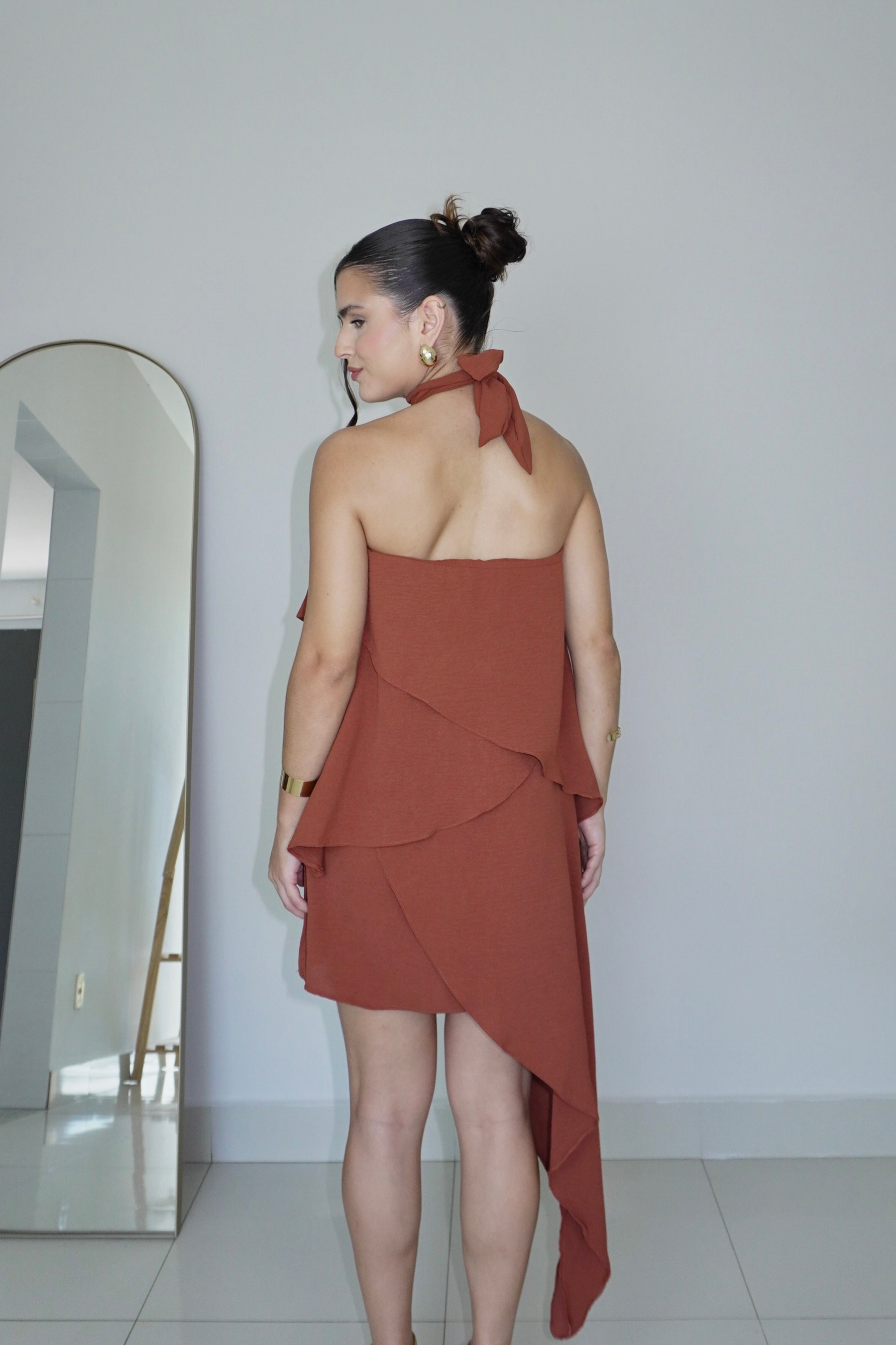 VESTIDO SOL MARROM CARAMELO - Curto com babados