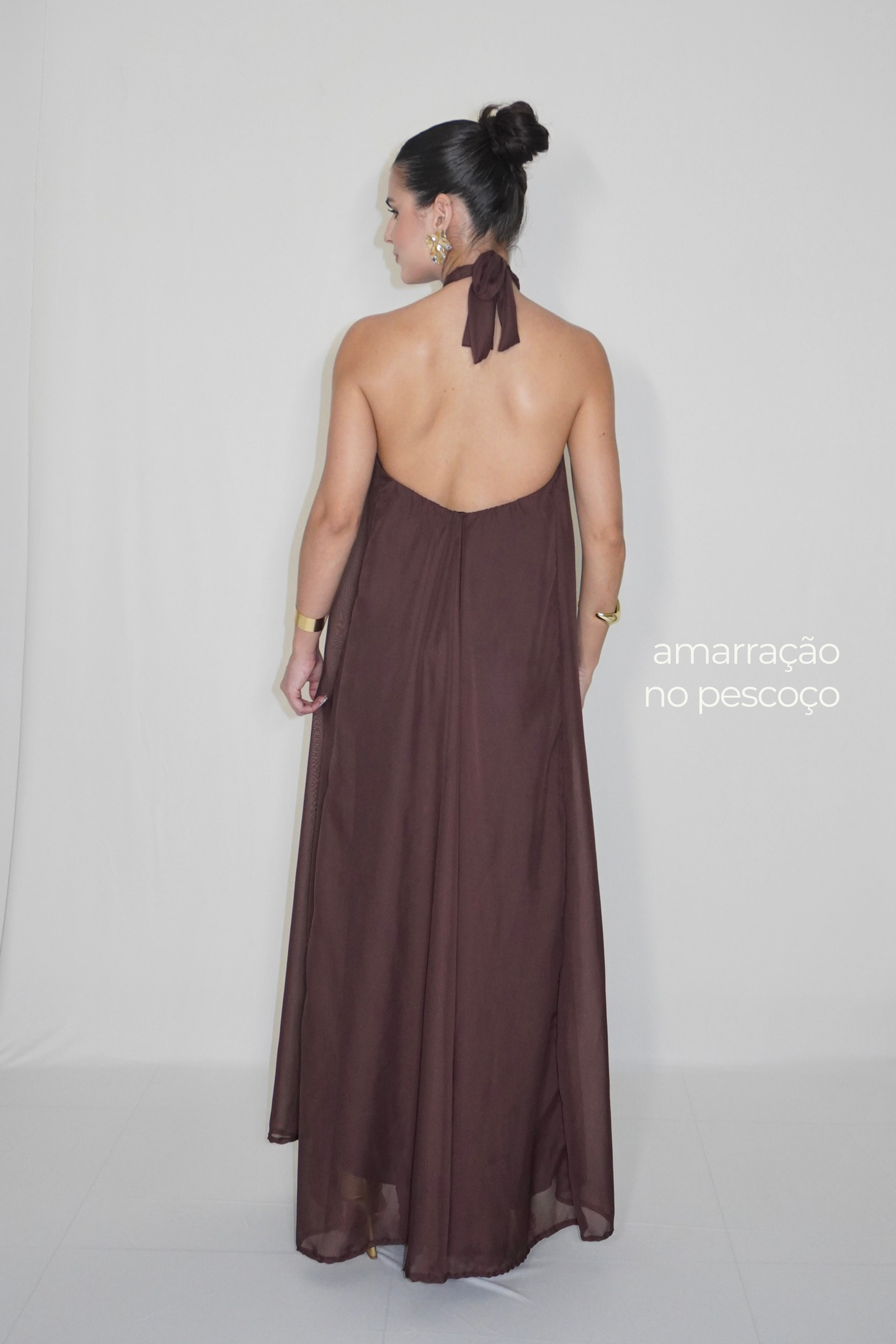 VESTIDO JADE MARROM CAFÉ - Longo fluido com decote nas costas