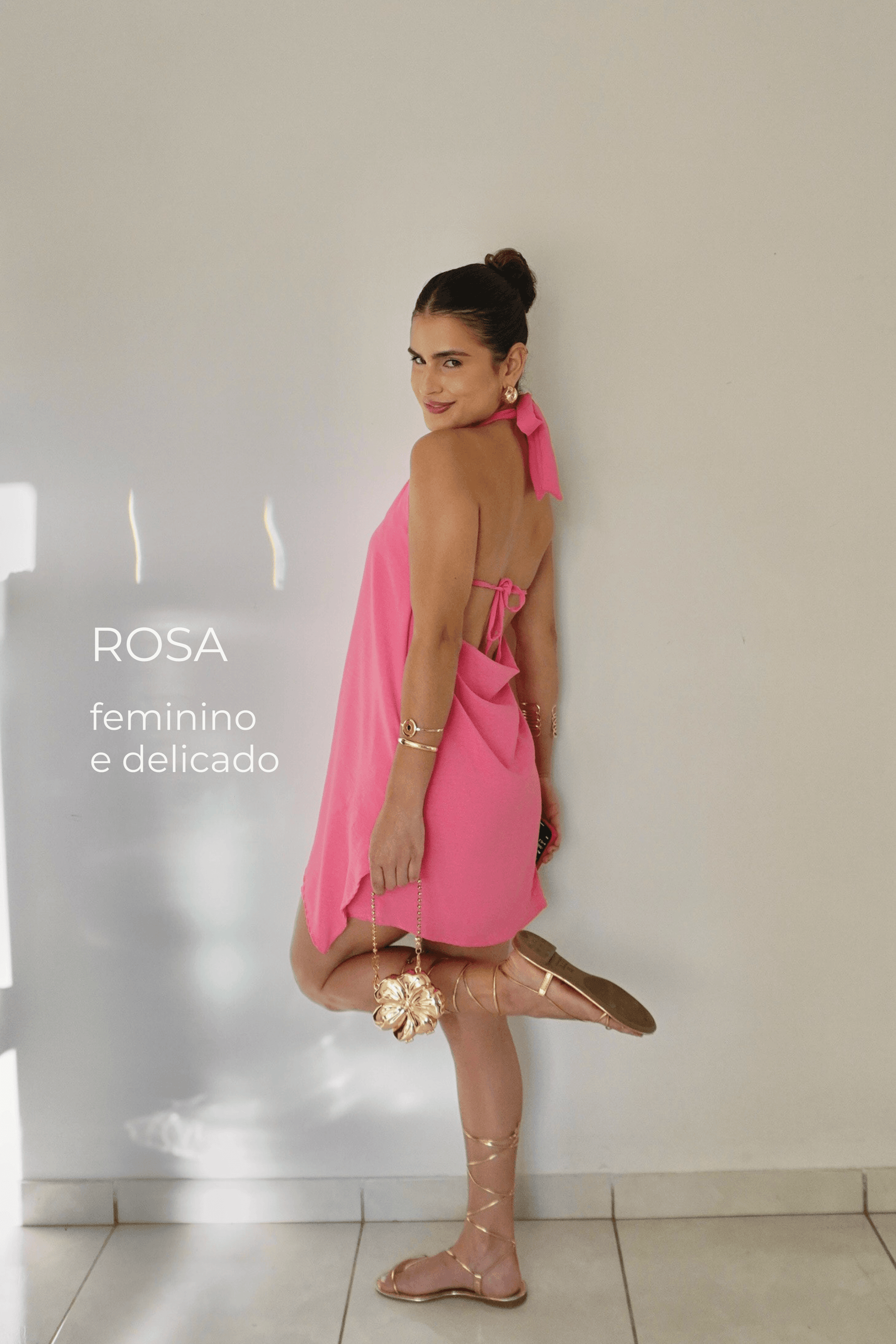 VESTIDO BRISA ROSA - Curto com decote nas costas