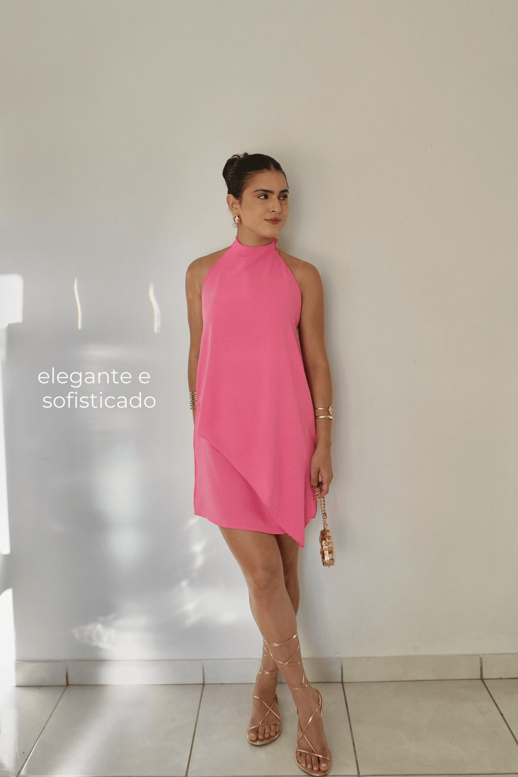 VESTIDO BRISA ROSA - Curto com decote nas costas