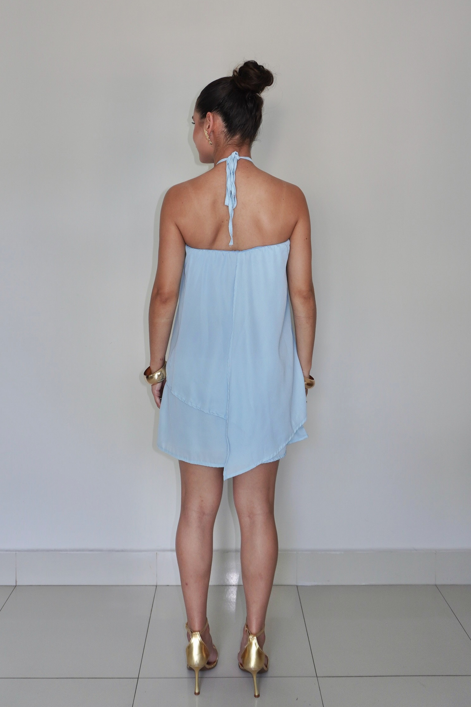 VESTIDO QUARTZO AZUL BEBÊ - Efeito Livre, curto com camadas