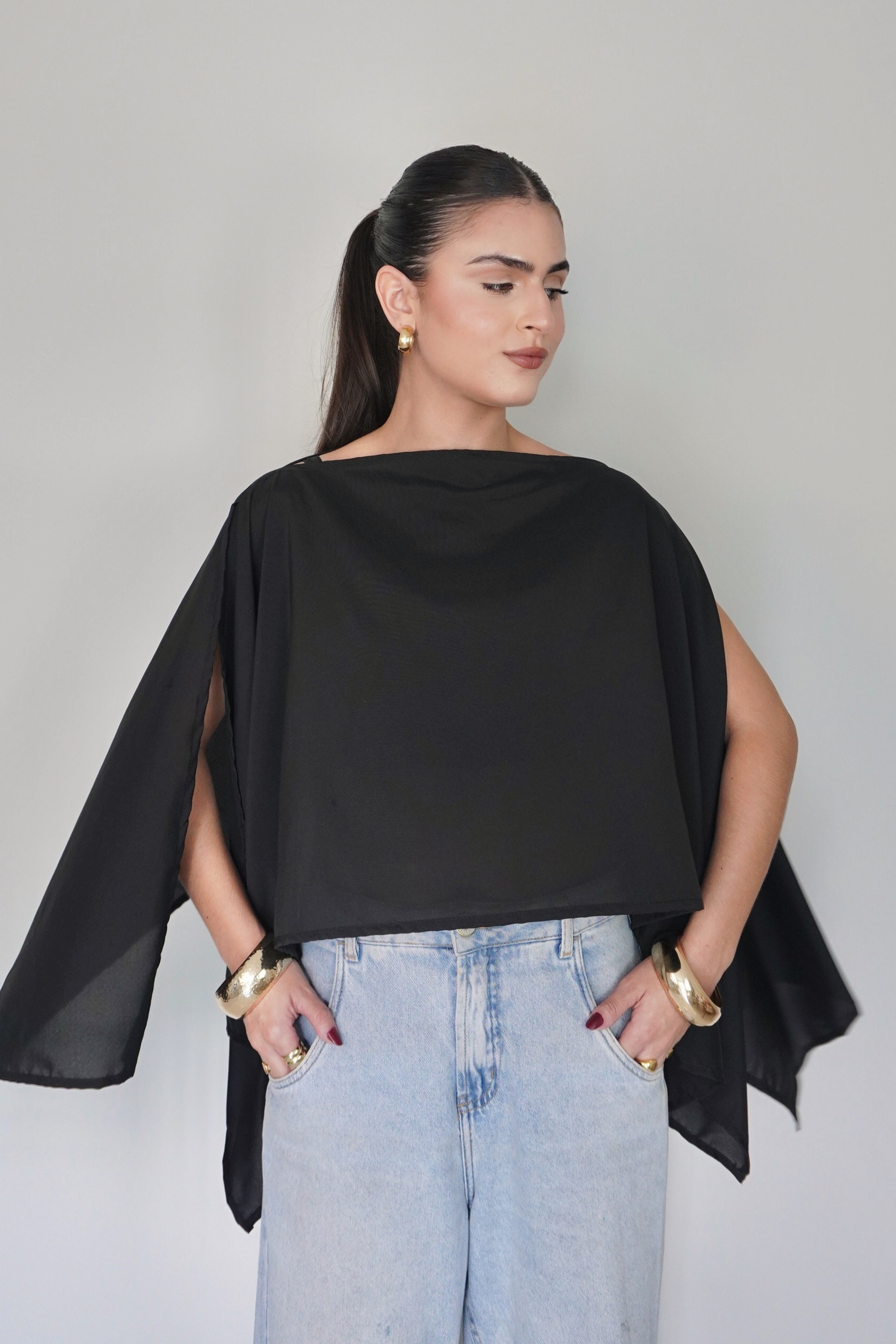 BATA CAPA AMÉLIA PRETA - Fluída com Top