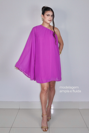 VESTIDO NINA FÚCSIA - Curto com manga única, efeito fluido