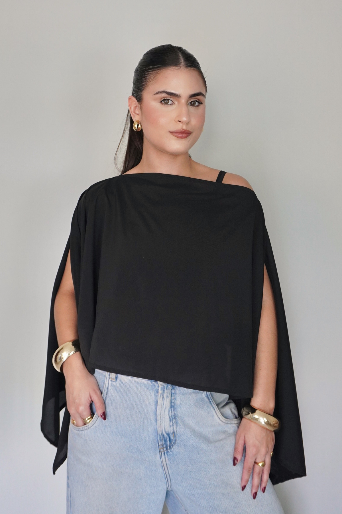 BATA CAPA AMÉLIA PRETA - Fluída com Top