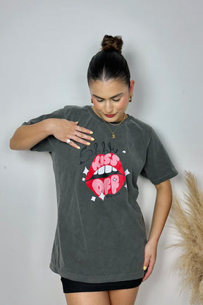 T-SHIRT KISS OFF