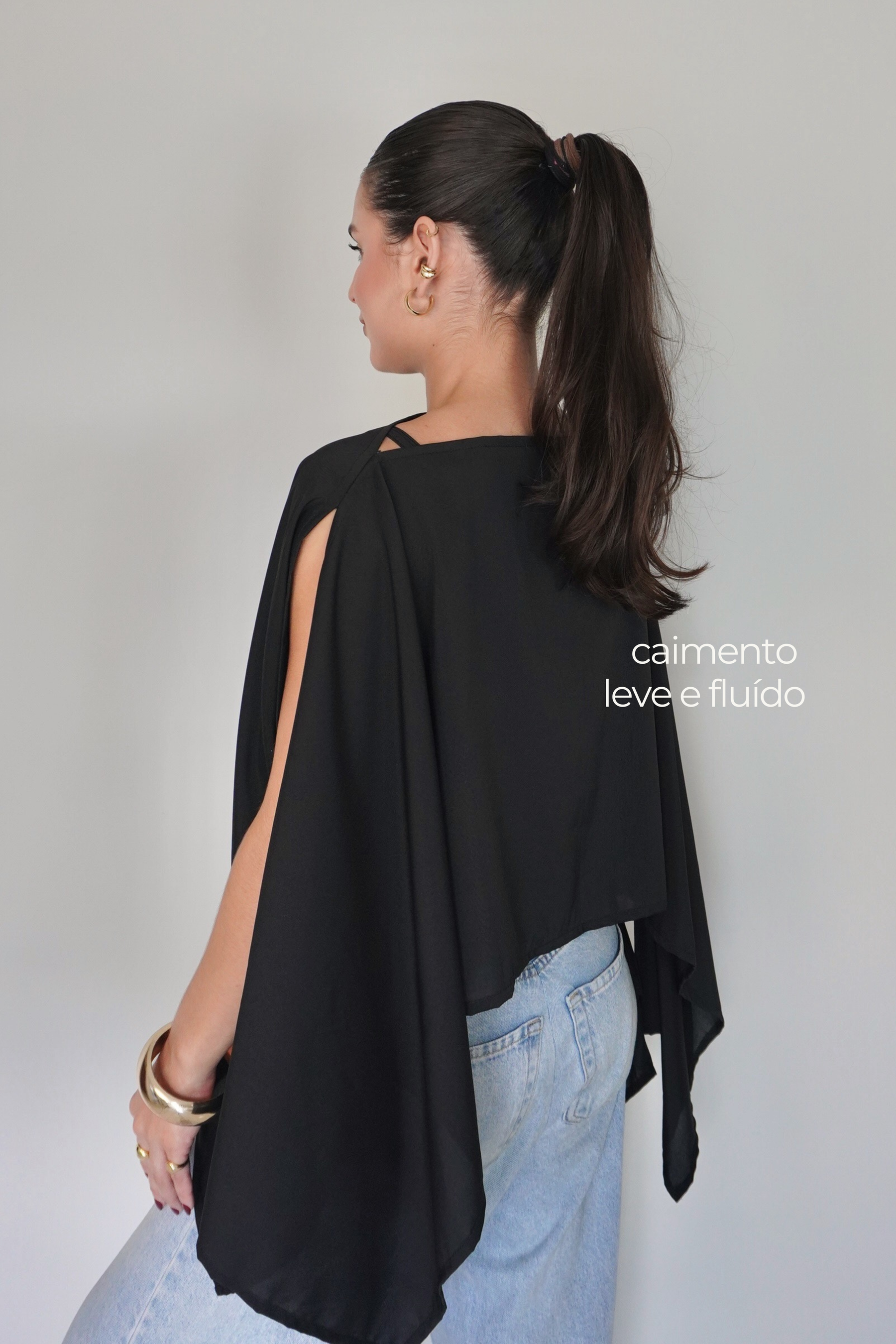 BATA CAPA AMÉLIA PRETA - Fluída com Top