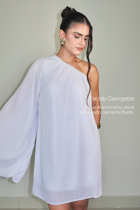 VESTIDO NINA BRANCO - Curto com manga única, efeito fluido