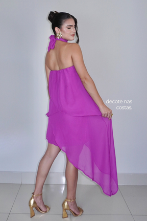 VESTIDO SOL FÚCSIA - Curto com babados, fluido com amarração no pescoço