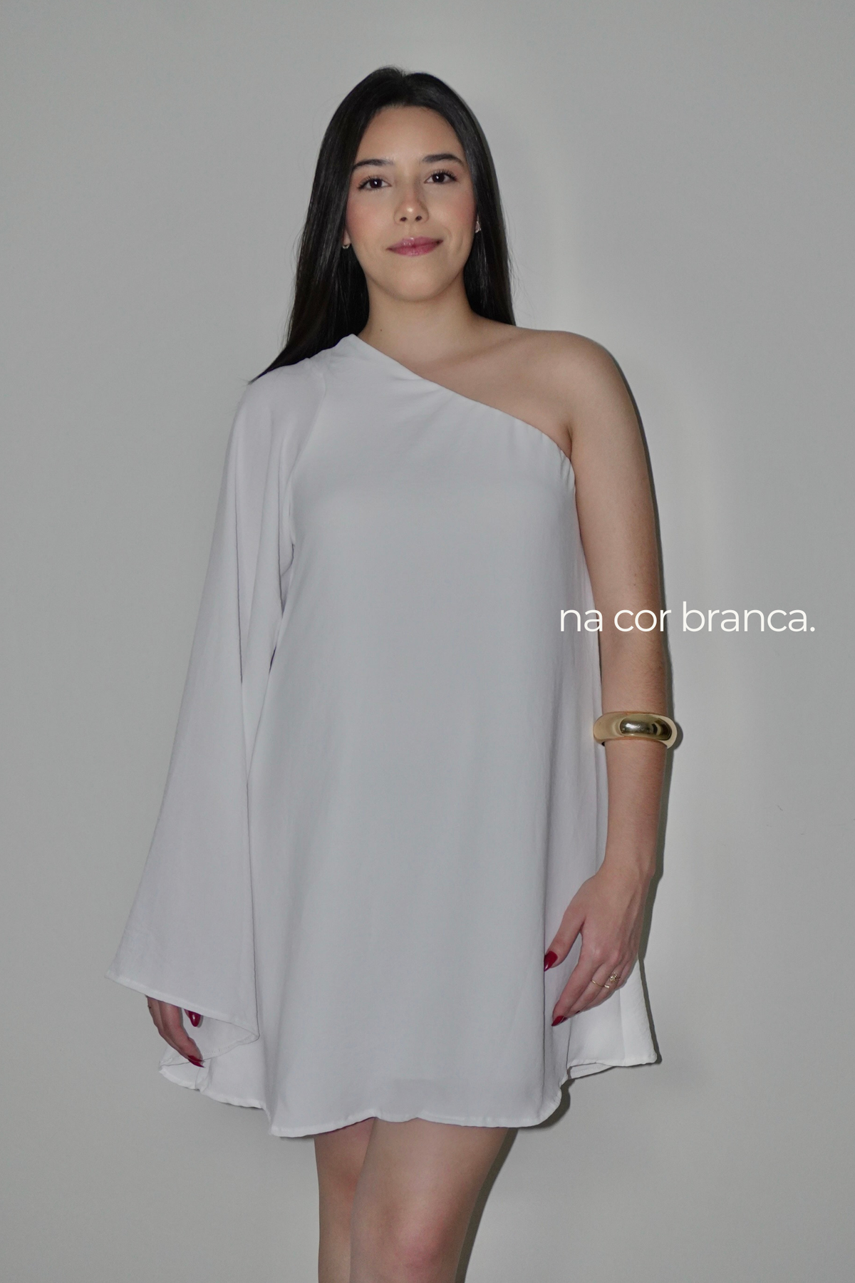 VESTIDO NINA BRANCO - Curto com manga única