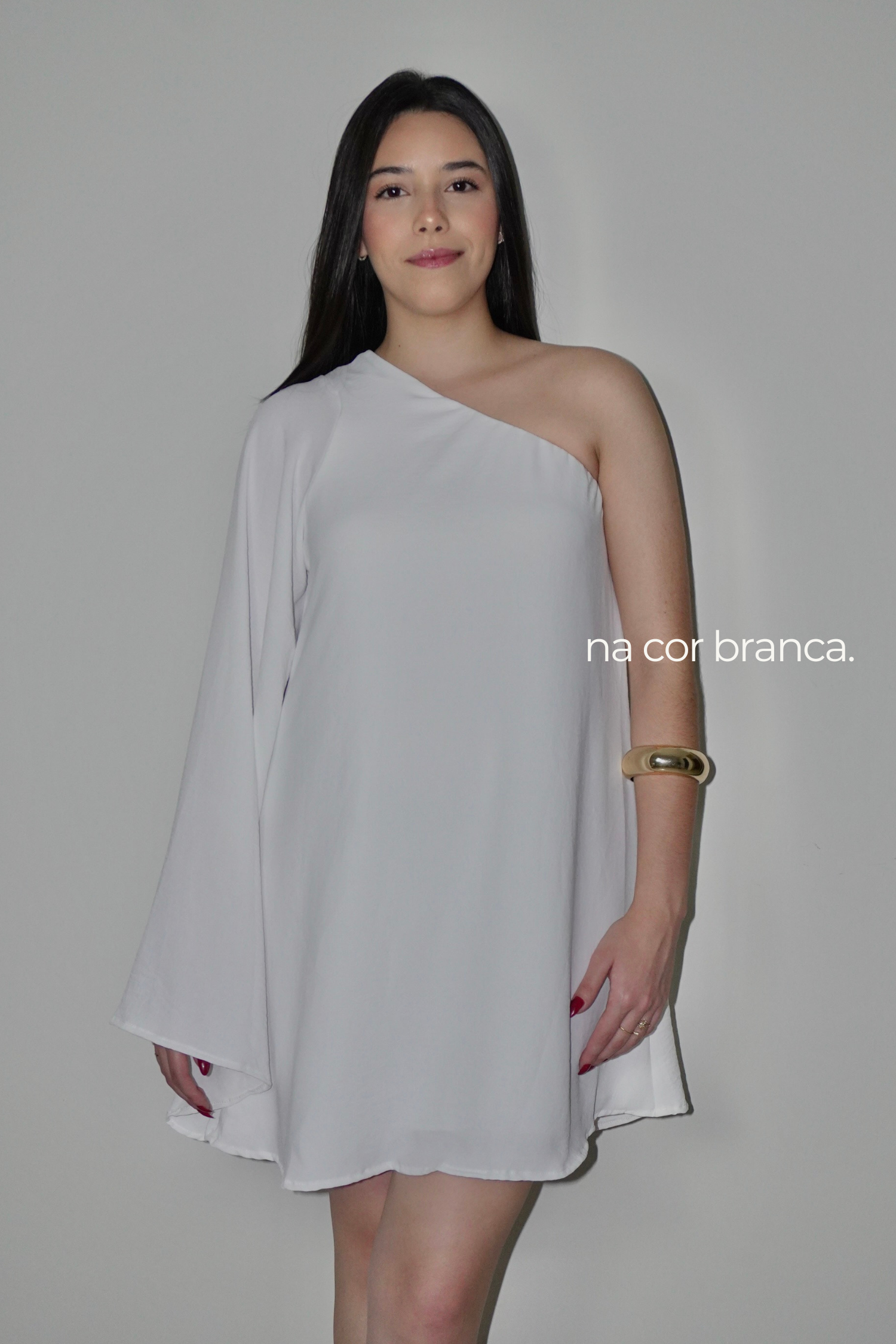 VESTIDO NINA BRANCO - Curto com manga única