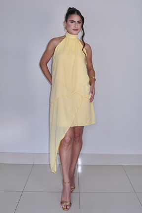 VESTIDO SOL AMARELO MANTEIGA - Curto com babados, fluido com amarração no pescoço
