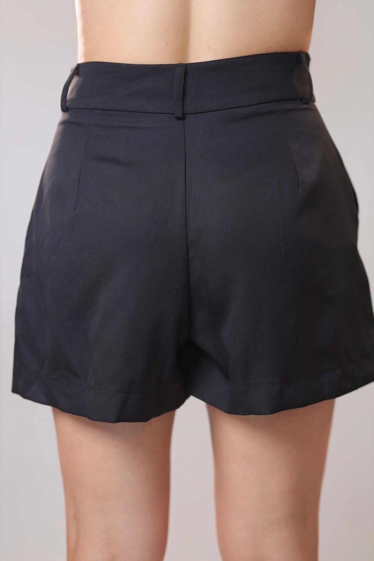 SHORT SAIA MELINA PRETO