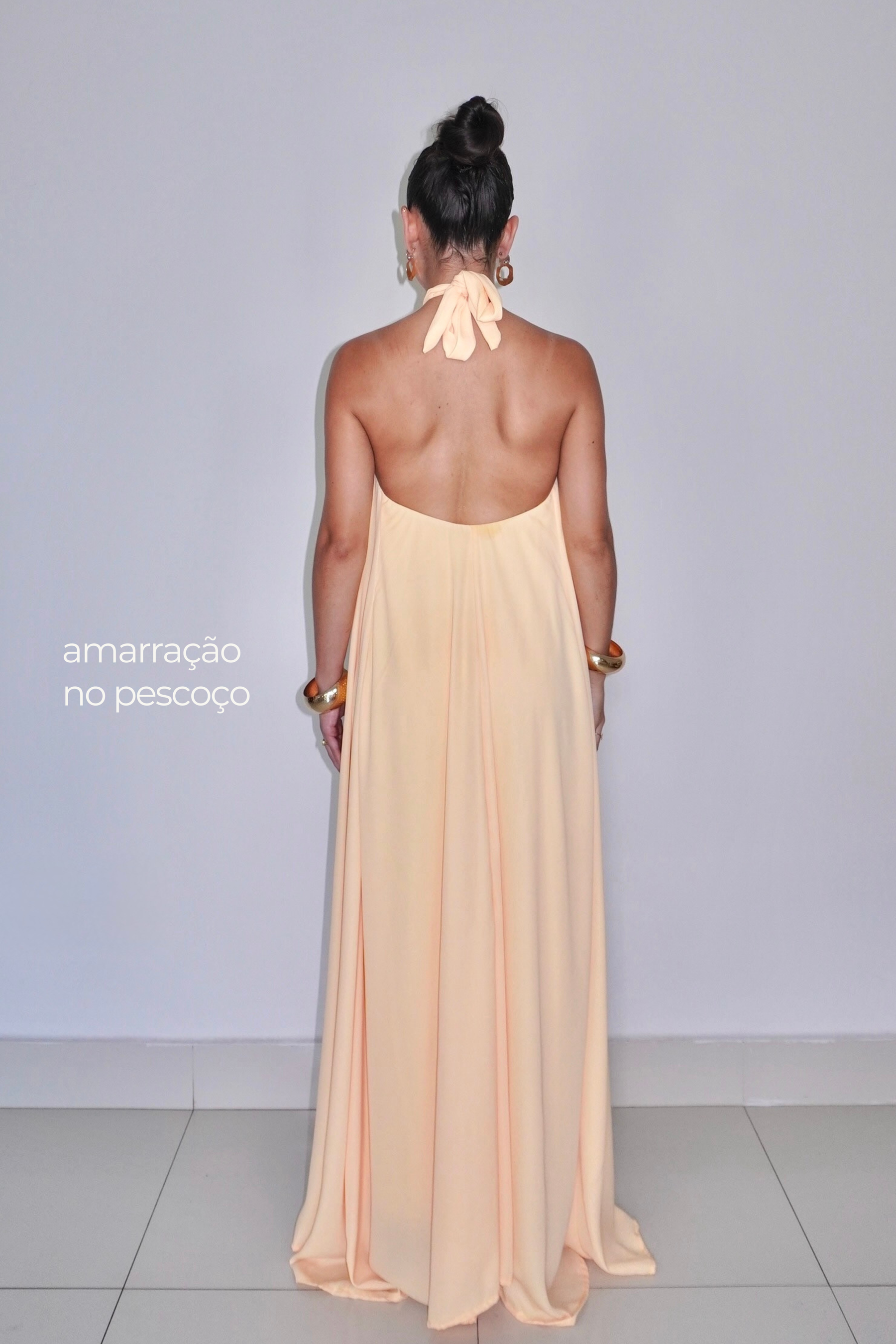 VESTIDO JADE AMARELO MANTEIGA - Longo fluido com decote nas costas