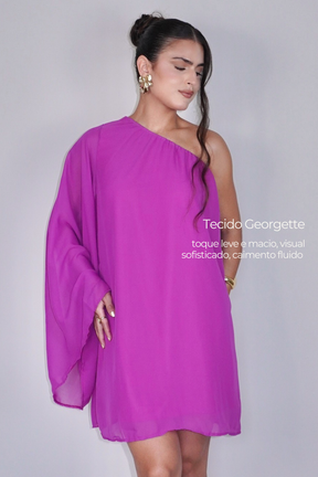 VESTIDO NINA FÚCSIA - Curto com manga única, efeito fluido