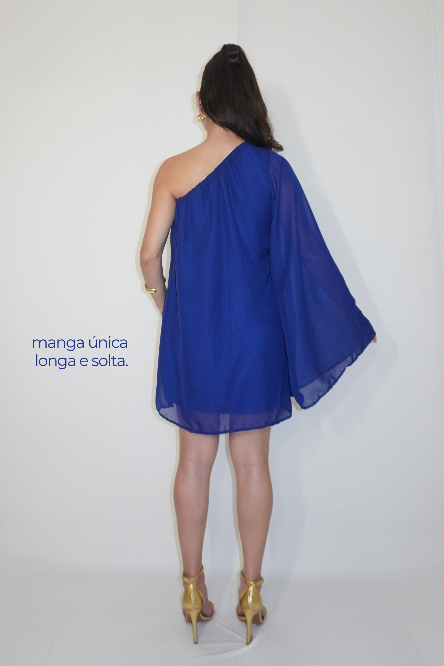 VESTIDO NINA AZUL MARINHO - Curto com manga única, efeito fluido
